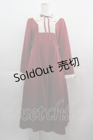 画像: axes femme / ストロベリー刺繍ワンピース  赤 I-25-05-01-087-AX-OP-HD-ZI