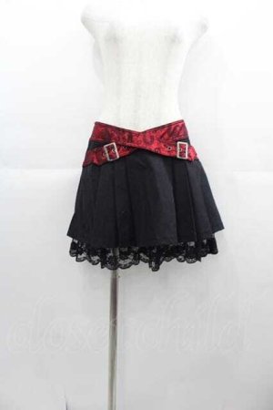 画像: Qutie Frash / ダブルベルトプリーツスカート  黒Ｘ赤 I-25-05-07-100-QU-SK-HD-ZI