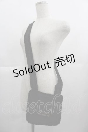 画像: ATELIER PIERROT / ロゴ刺繍ポシェット  黒 I-25-05-07-111-EL-BG-HD-ZI