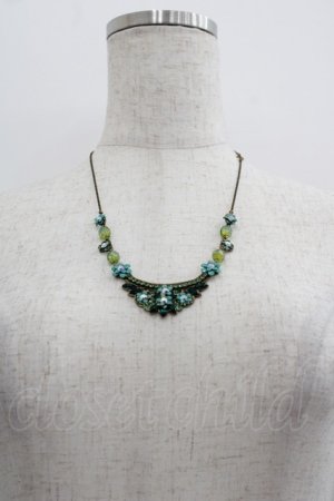 画像: Michal Negrin / フラワーストーン&ビーズモチーフネックレス  グリーンＸAGD I-25-05-11-047-LO-AC-HD-ZI