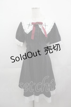 画像: Amavel / Monochrome Crossストライプワンピース  黒Ｘ白 I-25-05-11-115-CA-OP-HD-ZI