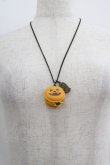 画像1: Q-pot. / Jack-o'-lantern Macaron Necklace  オレンジ I-25-05-14-010-QP-AC-HD-ZI (1)