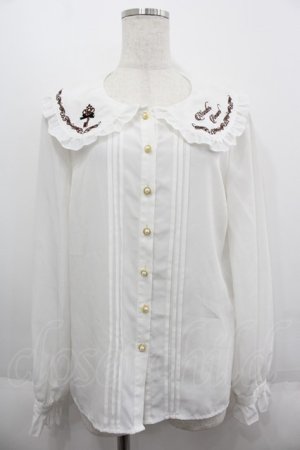 画像: Amavel / 鍵刺繍ブラウス  白 I-25-06-11-003-CA-BL-HD-ZI