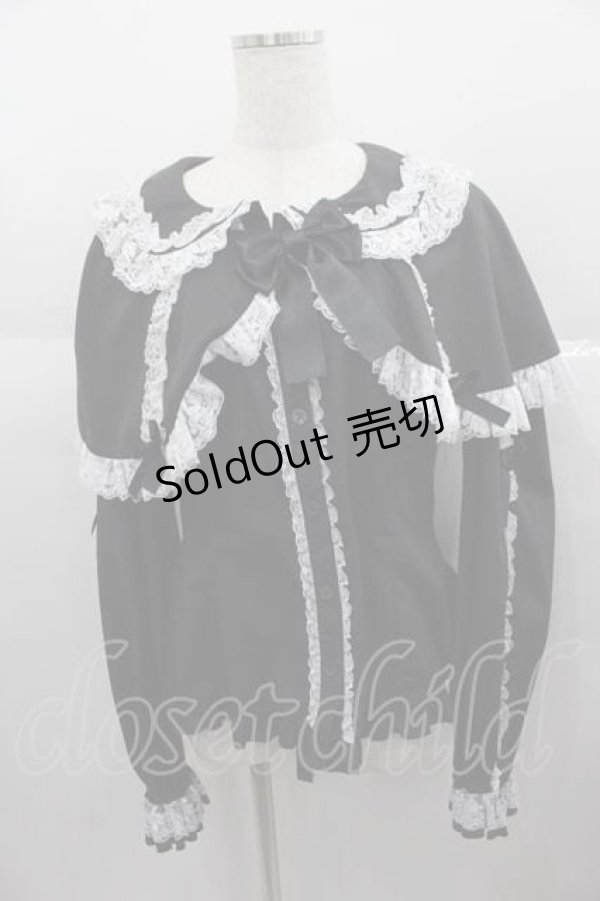 画像1: metamorphose / 【プラスサイズ】ケープ付き丸襟ブラウス 2 黒Ｘ白 I-25-06-17-009-ME-BL-HD-ZI (1)