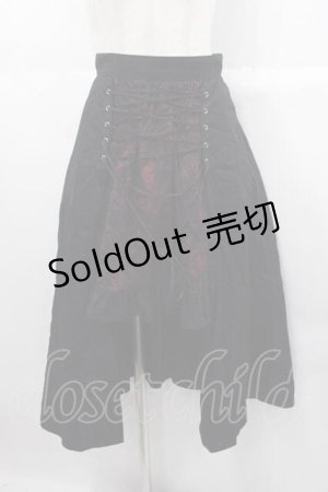 画像: BPN / 編み上げリボンプリントスカート  黒Ｘボルドー I-25-06-21-083-GO-SK-HD-ZI