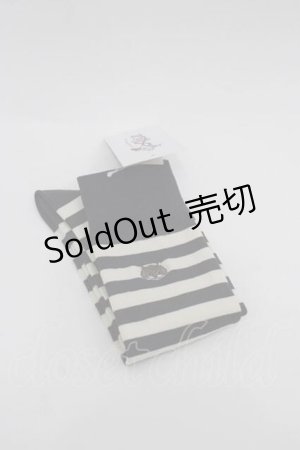 画像: Samansa Mos3 / 【Alice×SamansaMos2】刺繍ボーダーハイソックス  グレーＸアイボリー I-25-06-21-125-LO-ZA-HD-ZI