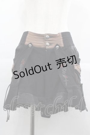 画像: Ozz oneste / 薔薇刺繍サイドポケットショートパンツ  黒Ｘブラウン I-25-06-25-090-OO-PA-HD-ZI