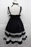 画像2: BABY,THE STARS SHINE BRIGHT / ベビードールジャンパースカート  黒Ｘ白 I-25-06-29-048-BA-OP-HD-ZI (2)
