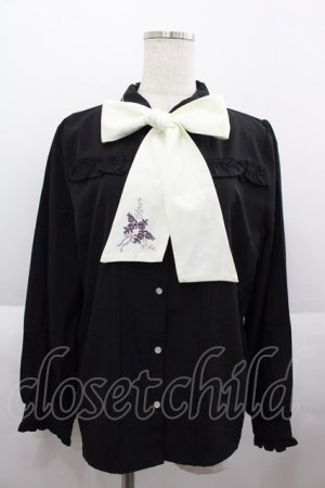 画像: axes femme / バラブーケ刺繍リボンブラウス  黒Ｘ白 I-25-07-06-003-AX-BL-HD-ZI