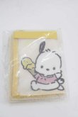 画像1: サンリオ / ポチャッコフラットポーチ  イエロー I-25-07-19-105-EL-ZA-HD-ZI (1)
