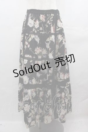 画像: INGEBORG / オールドローズフラワーブーケ柄スカート  黒Ｘピンク I-25-07-27-098-LO-SK-HD-ZI