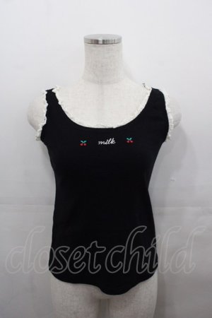 画像: MILK / チェリーロゴ刺繍ノースリーブトップス  黒Ｘ白Ｘ赤 I-25-07-27-018-ML-TO-HD-ZI