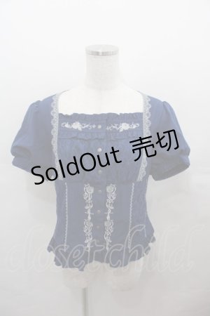 画像: OZZ ANGELO / 薔薇十字架刺繍スナップボタン半袖ブラウス  青Ｘ白 I-25-07-27-040-OO-BL-HD-ZI