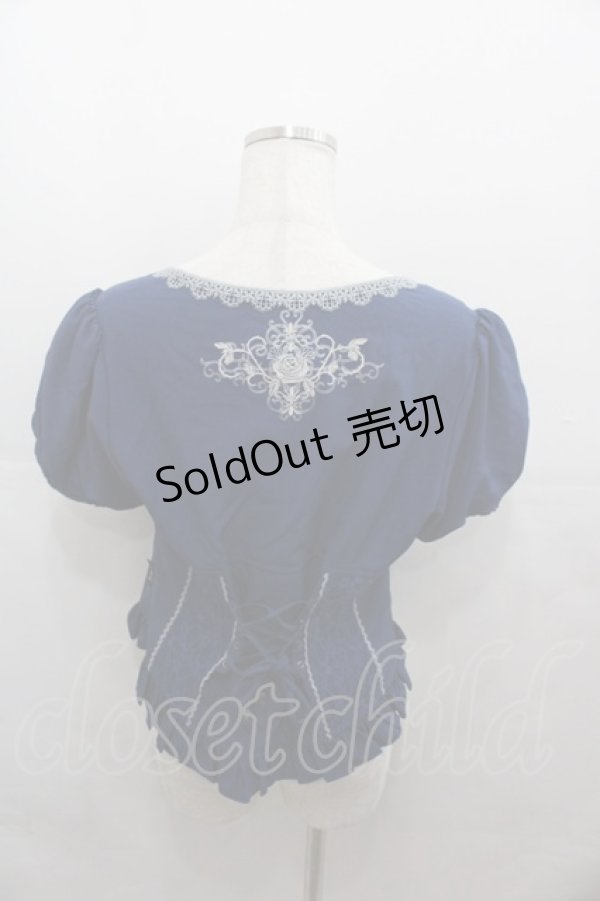 画像2: OZZ ANGELO / 薔薇十字架刺繍スナップボタン半袖ブラウス  青Ｘ白 I-25-07-27-040-OO-BL-HD-ZI (2)