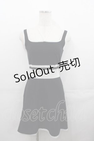 画像: EATME / ビジューニットワンピース  黒Ｘ白 I-25-07-30-053-LO-OP-HD-ZI