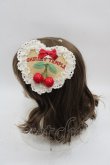 画像1: Shirley Temple / チェリーリボンロゴ刺繍ハートクリップ  アイボリーＸ赤 I-25-07-30-116-ET-AC-HD-ZI (1)