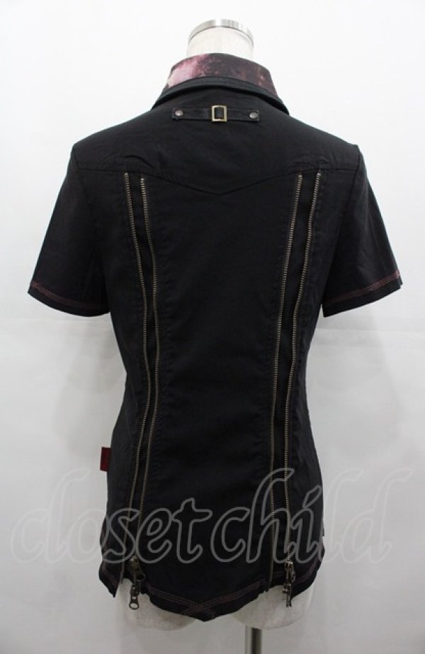 Ozz Croce / レース切替&薔薇刺繍カットソー  ブラック I-25-01-21-020-OO-TO-HD-ZI Ozz Croce / フロントZIP切替半袖スナップボタンシャツ 黒X赤 I