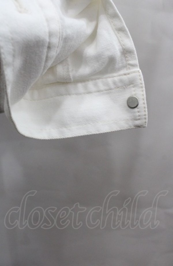 画像4: PINK HOUSE / デニム刺繍シャツブラウス  白 I-25-08-04-019-LO-BL-HD-ZI (4)