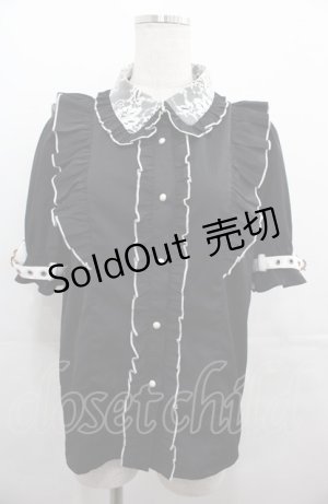 画像: Rojita / 袖カフスハートバックルブラウス  黒Ｘ白 I-25-08-04-002-LO-BL-HD-ZI