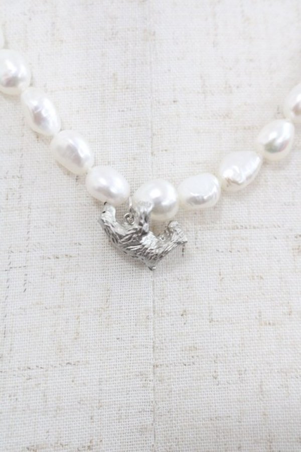 画像1: Q-pot. / シロクマハグス淡水パールネックレス  白Ｘシルバー I-25-08-09-106-QP-AC-HD-ZI (1)