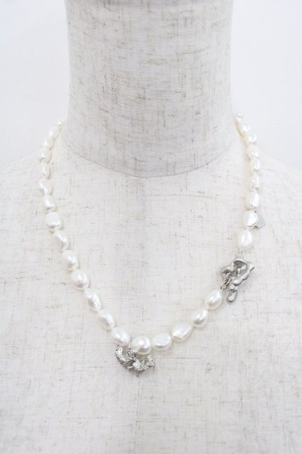 画像2: Q-pot. / シロクマハグス淡水パールネックレス  白Ｘシルバー I-25-08-09-106-QP-AC-HD-ZI (2)