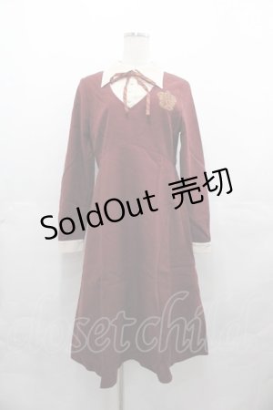 画像: F i.n.t / クレリックヨーク切替ワンピース  ボルドー I-25-08-13-050-CA-OP-HD-ZI
