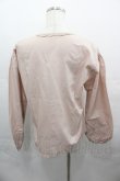 画像2: PINK HOUSE / 胸元&袖ピンタックノーカラーブラウス  ピンク I-25-08-15-016-LO-BL-HD-ZT225 (2)