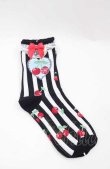 画像2: Angelic Pretty / Cherry Stampクルー丈ソックス  クロ I-25-08-22-120-AP-ZA-HD-ZI (2)