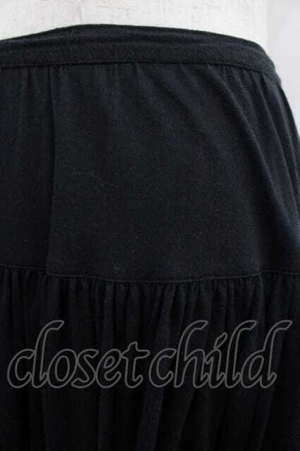 画像3: PINK HOUSE / 裾ロゴptワッペンカットスカート  ブラック I-25-09-13-113-LO-SK-HD-ZI (3)