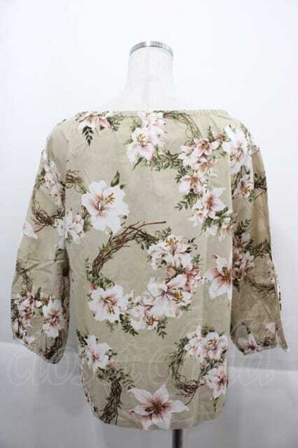 画像2: INGEBORG / 百合柄ノーカラーブラウス  ベージュ I-25-09-13-029-LO-BL-HD-ZT198 (2)