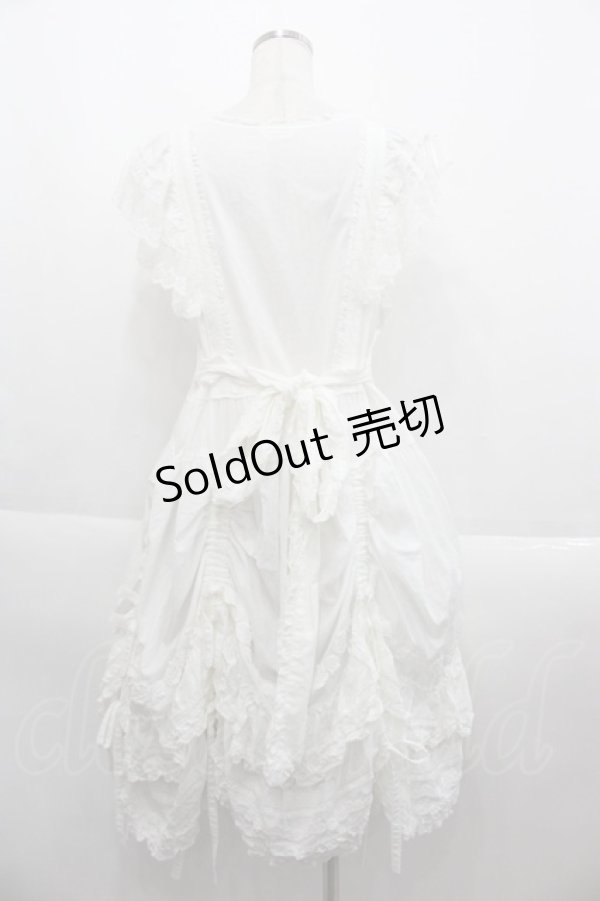 画像2: PINK HOUSE / ローズレース使いローンエプロンドレス  白 I-25-09-15-063-LO-OP-HD-ZI (2)