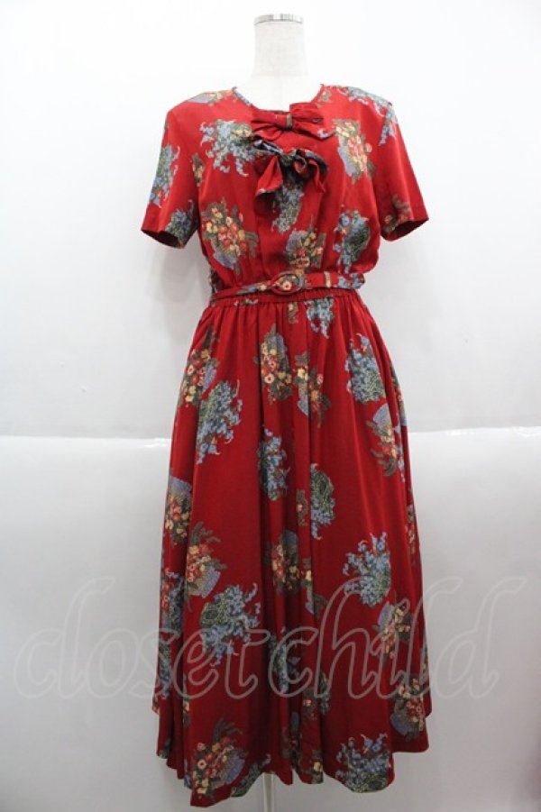 画像1: KETTY / フラワーバスケット柄半袖ワンピース  赤 I-25-09-15-070-EL-OP-HD-ZI (1)