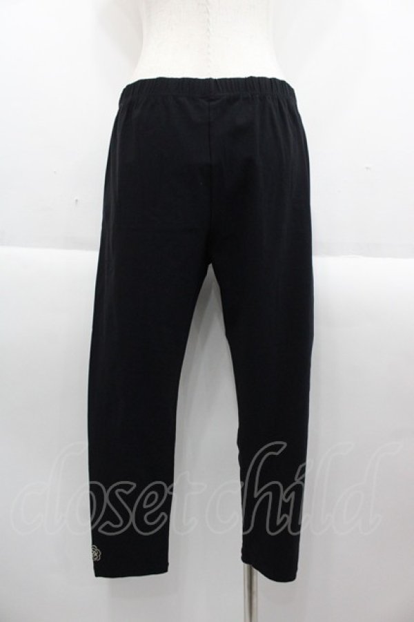 画像2: INGEBORG / 裾カメリア刺繍パンツ 3(9号) ブラック I-25-09-15-077-LO-PA-HD-ZI (2)