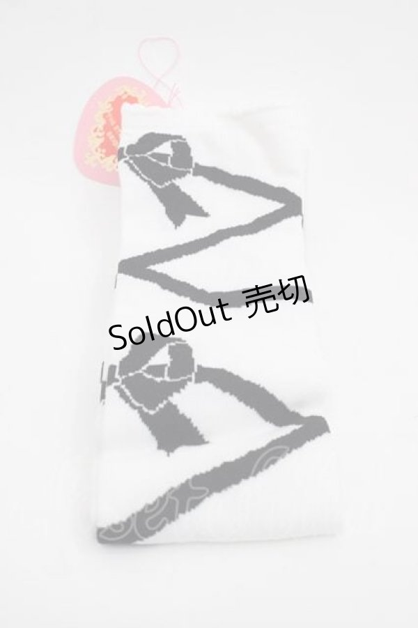 画像1: BABY,THE STARS SHINE BRIGHT / レースアップリボン柄オーバーニーソックス  白Ｘ黒 I-25-09-15-116-BA-ZA-HD-ZI (1)