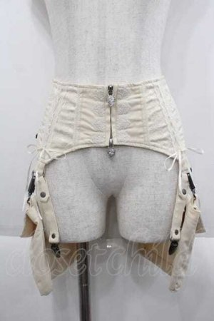画像: Ozz oneste / ポケットフラップコルセット風ベルト  アイボリー I-25-09-18-123-OO-ZA-HD-ZI