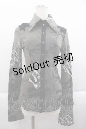 画像: Ozz oneste / サイドチャイナデザインプリントスナップボタンシャツ  グレーＸ黒Ｘ白 I-25-09-18-025-OO-BL-HD-ZI