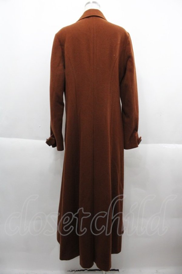 画像2: BETTY`S BLUE / フロント3連ベルトロングコート  ブラウン I-25-09-21-041-PU-OP-HD-ZI (2)