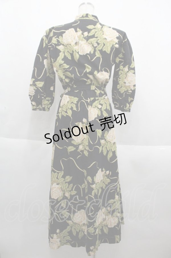 画像2: INGEBORG / 薔薇柄半袖開襟ワンピース  ブラック I-25-09-21-078-LO-OP-HD-ZI (2)