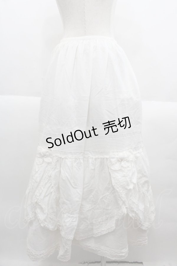 画像2: KETTY / 裾リボンドレープデザインスカート  白 I-25-09-21-090-EL-SK-HD-ZI (2)