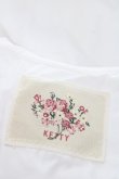 画像4: KETTY / ローズブーケ刺繍スカラップセーラー襟オーバーブラウス  白ｘ赤 I-25-09-21-012-EL-BL-HD-ZI (4)