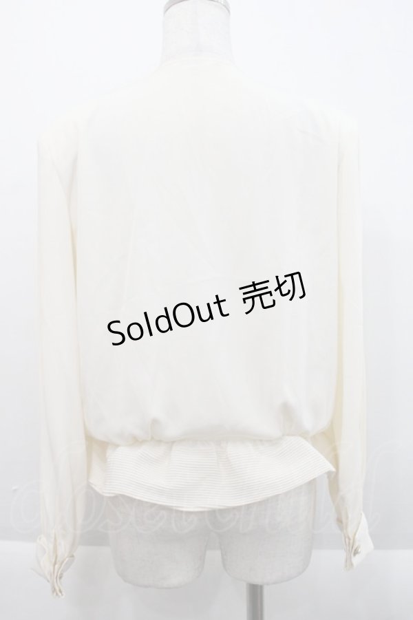 画像2: INGEBORG / ピンタックダブルリボンノーカラーブラウス  アイボリー I-25-09-21-013-LO-BL-HD-ZI (2)