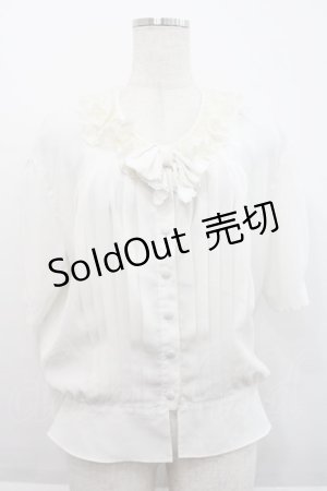 画像: INGEBORG / レース襟半袖サテンブラウス  ホワイト I-25-09-21-016-LO-BL-HD-ZI