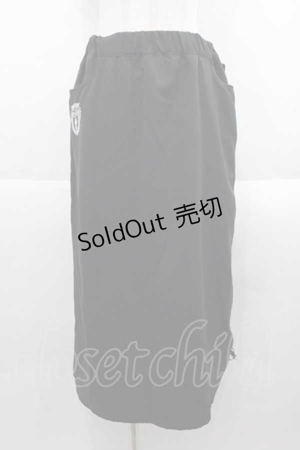 画像1: NieR CLOTHING / エンブレム刺繍スカート  黒Ｘ白 I-25-09-24-051-PU-SK-SA-ZI (1)