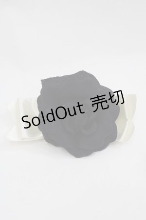 画像: JESUS DIAMANTE / マドモアゼルカメリアバレッタ  黒Ｘ白 I-25-09-24-095-JE-AC-SA-ZI