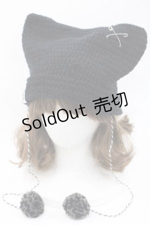 画像: NieR Clothing / ポンポン×安ピン付き猫耳ニットキャップ  ブラック I-25-09-27-025-PU-AC-SA-ZI