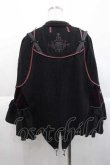 画像2: Ozz oneste / 薔薇十字架刺繍ケープ  黒Ｘ赤 I-25-10-10-040-OO-JA-SA-ZI (2)