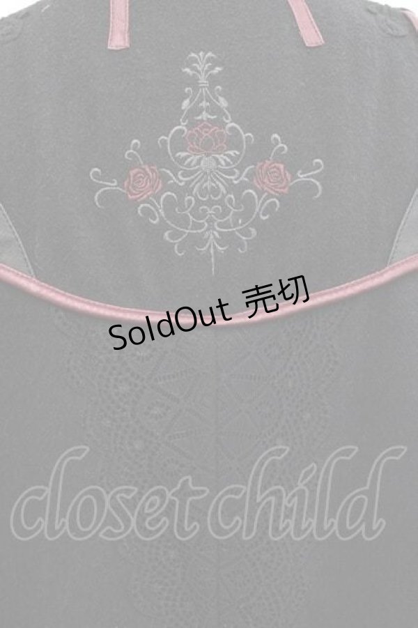 画像3: Ozz oneste / 薔薇十字架刺繍ケープ  黒Ｘ赤 I-25-10-10-040-OO-JA-SA-ZI (3)