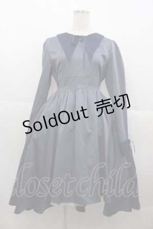 画像: ALICE and the PIRATES / 蜘蛛の巣おばけプリントワンピース  グレー I-25-10-15-052-PA-OP-SA-ZI