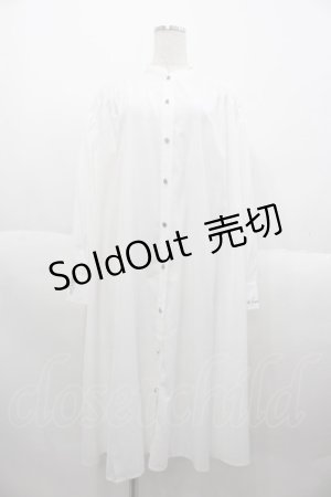 画像: axes femme / UVカットレースアップロングシャツ  白 I-25-10-15-010-AX-BL-SA-ZI