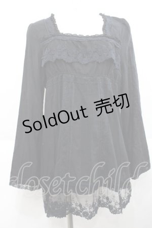 画像: INGEBORG / スクエアレースカットソー  黒 I-25-10-18-017-LO-TO-SA-ZI